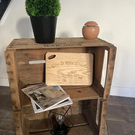 La Rive Gauche Holiday home Saint-Meme-les-Carrieres