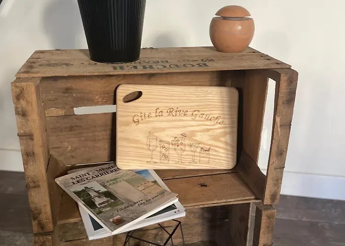 La Rive Gauche Holiday home Saint-Meme-les-Carrieres