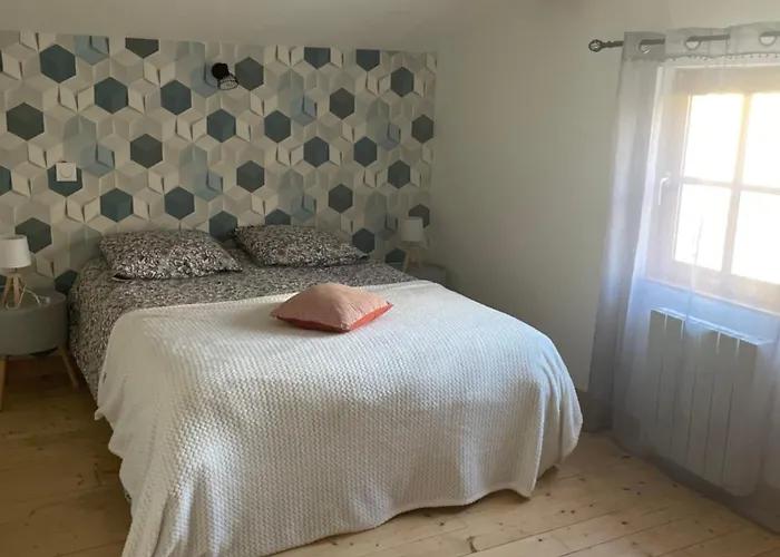 Holiday home La Rive Gauche Saint-Meme-les-Carrieres